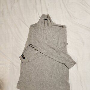 2 Turtleneck Underlayers